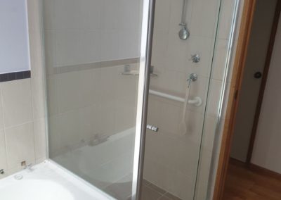 Shower screen and mirror installation in Hallett Cove